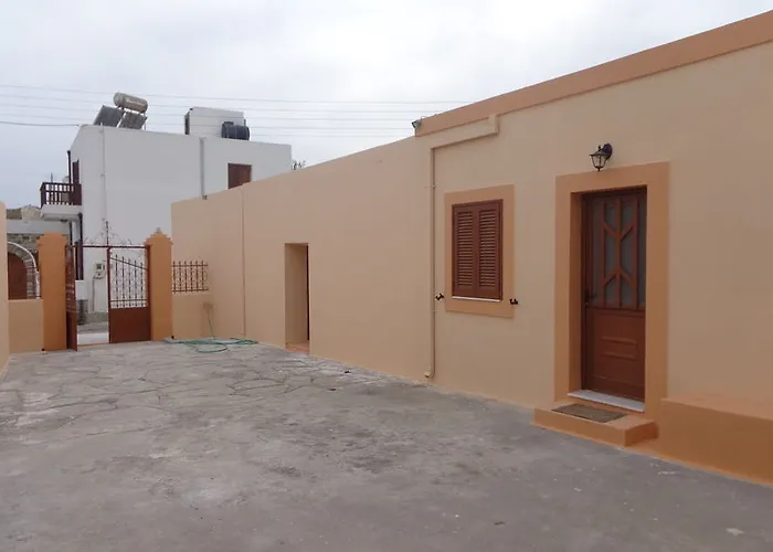 Casa Theoni Tatil Evi *