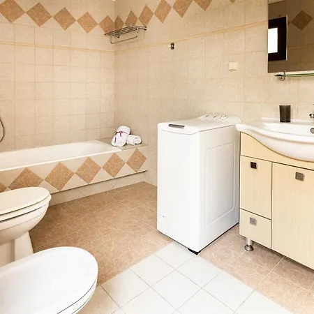 Semesterbostad Casa Theoni