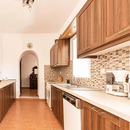 Semesterbostad Casa Theoni *